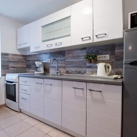 Apartment Luka Arbanasi *