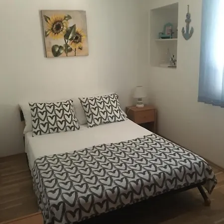 Apartment Luka Arbanasi