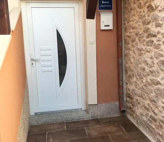 Luka Arbanasi